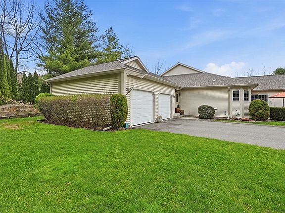 3rd image of 118 Pine Grove Dr #118