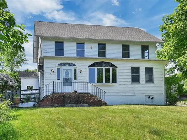 7 Schunnemunk Rd, Highland Mills, NY 10930