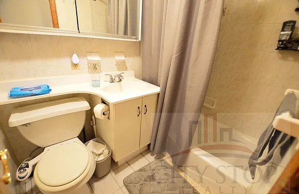 Rented by City Stop Realty | media 11