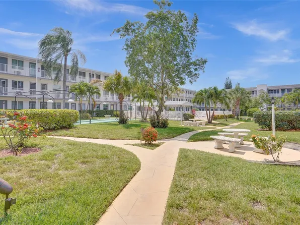 15610 NE 6th Ave APT 12D, Miami, FL 33162
