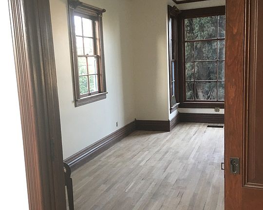 4th image of 275 Belmont Ave