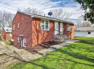 245 W Walnut St, East Canton, OH 44730