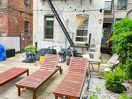 Rented by Sidewalk Realty LLC | media 20