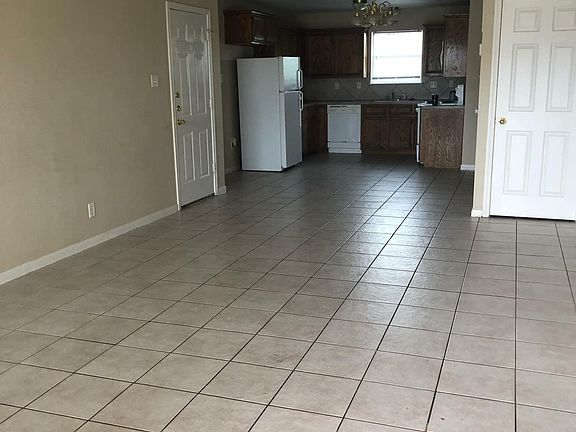 5th image of 1503 Golden Eagle Ct #B
