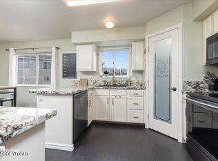 6811 Gold Kings Cir #B, Anchorage, AK 99519