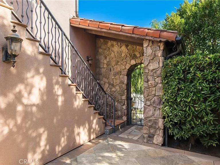 18 Coastal Oak — Photo 4