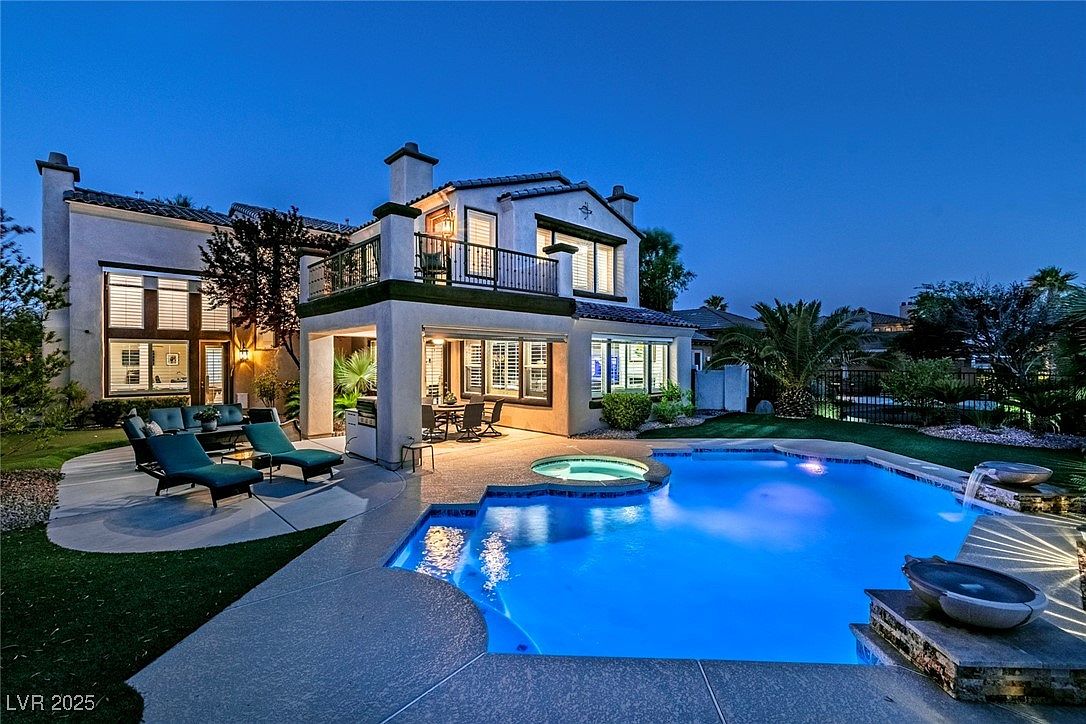 2837 Turtle Head Peak Dr