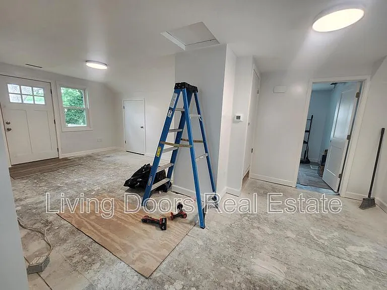 711 N 30th St #2 — Photo 5
