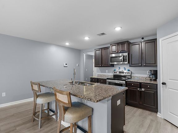 3rd image of 3200 Holly Loop