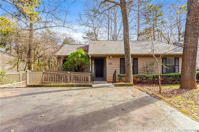 1st image of 106 Cedar Holw #29-A
