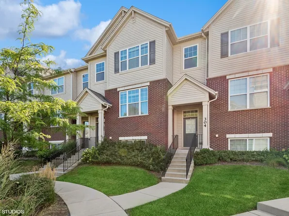 304 Concord Ct, Morton Grove, IL 60053