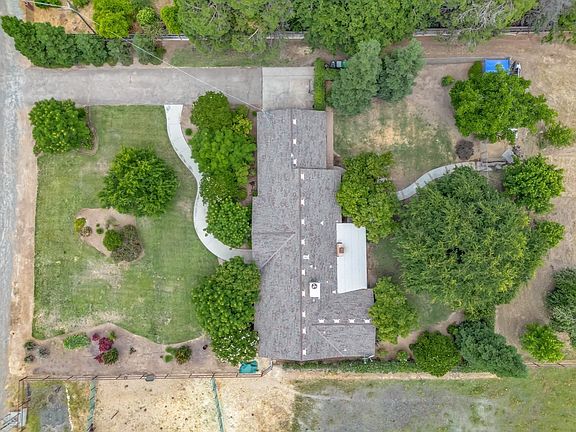 5th image of 3780 N Del Rey Ave