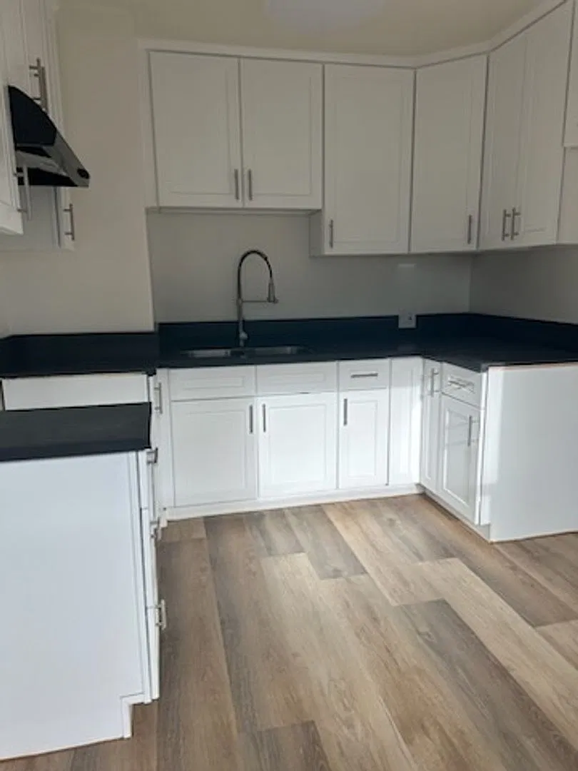 Blythe Apartments — Photo 4