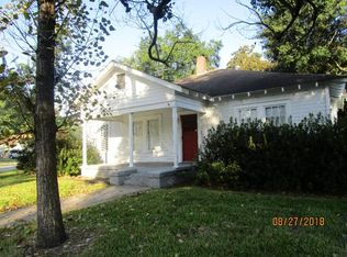 216 S Caswell St, Glennville, GA 30427
