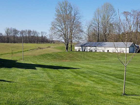 3rd image of 2220 N County Road 950 E