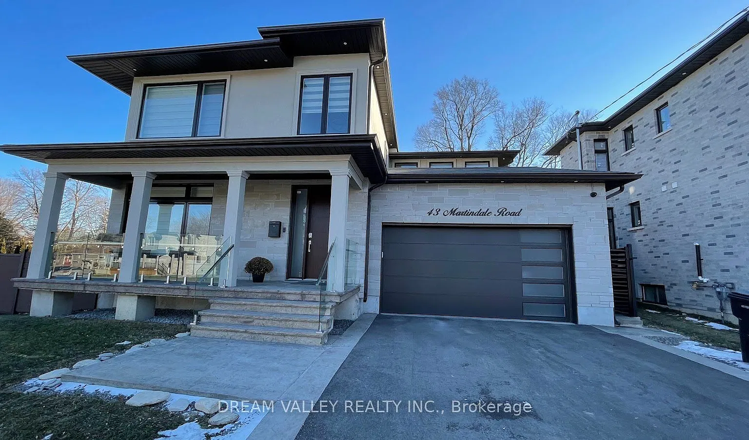 1 bed, $2,000 — Photo 1