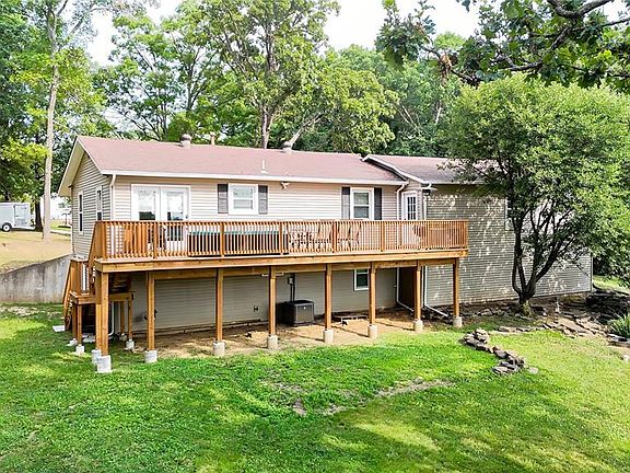 3rd image of 2244 Henson Farm Rd