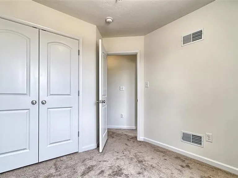 1241 Ledge Dr — Photo 3