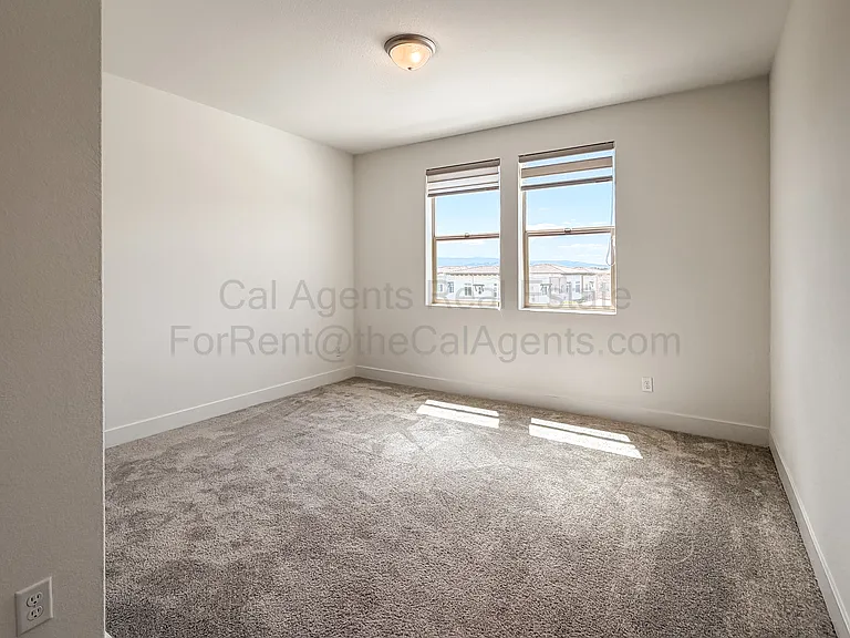 5583 Dublin Blvd — Photo 15