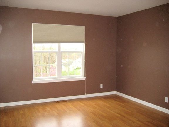 2nd image of 56 Westfield Pl