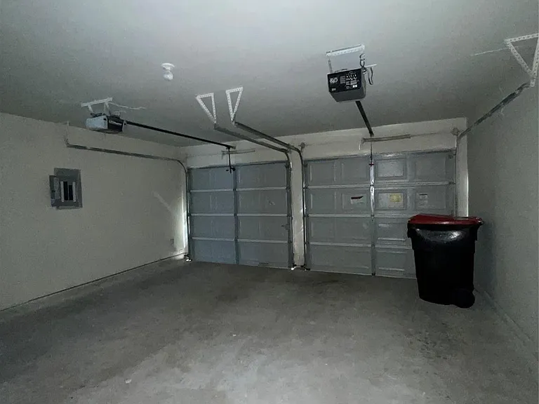 10506 Sugar Trace Dr — Photo 14