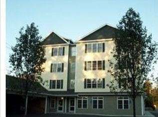 428 Lafayette Rd APT 202, Hampton, NH 03842