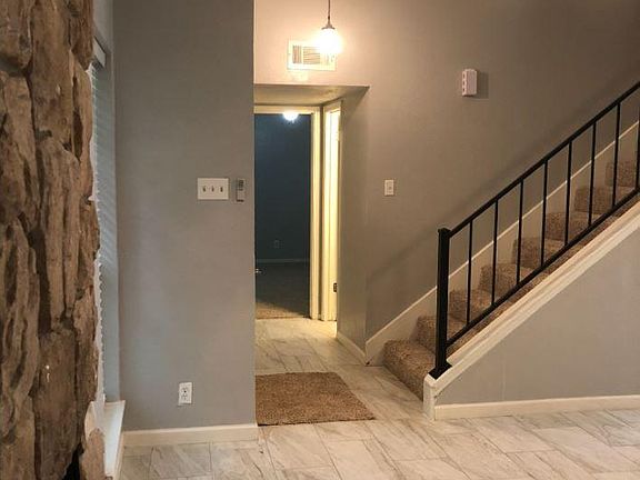 3rd image of 5738 Easthampton Dr Unit B