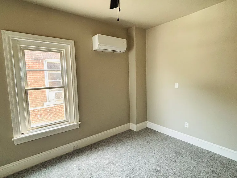 718 Linden St — Photo 8