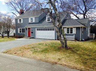 775 Chickadee Ln, Stratford, CT 06614