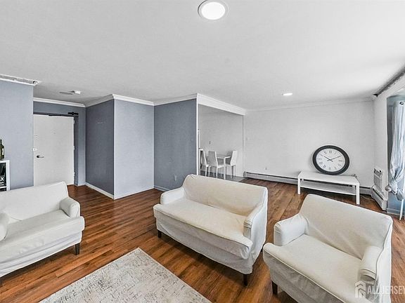 3rd image of 111 Chestnut St Unit 201
