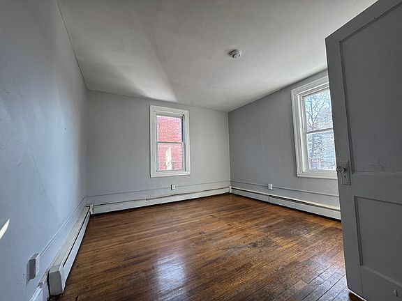 2nd image of 198 S Marshall St #2C