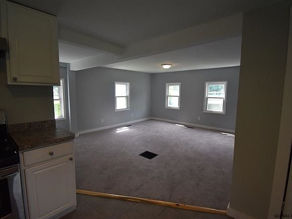 2nd image of 21 Notre Dame St