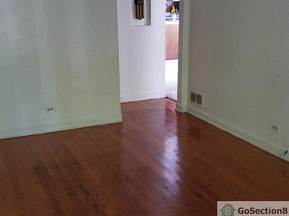 5th image of 14428 S Lowe Ave