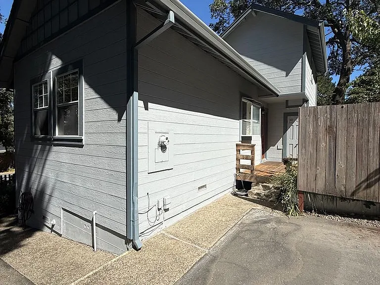 8121 1/2 El Rancho Dr — Photo 30