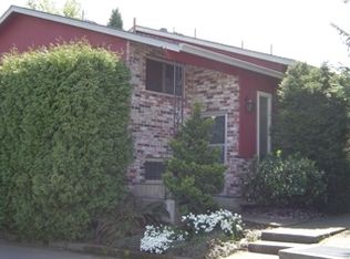 130 NE Kane Dr, Gresham, OR 97030
