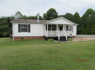 212 Smith Landing Rd, Mount Airy, NC 27030