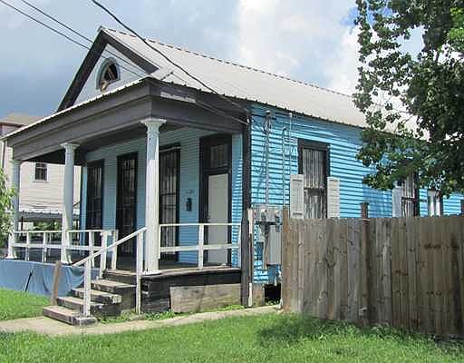 2nd image of 1118 Sumner St