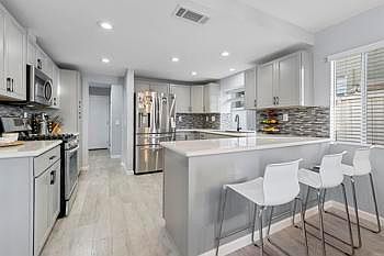 1st image of 1325 La Crescentia Dr