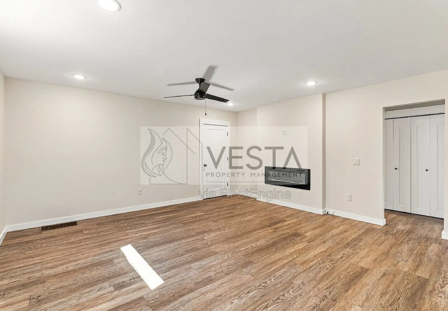 1 bed, 1.0 bath, 889 sqft, $1,675 — Photo 4