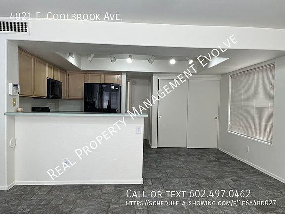 5th image of 4021 E Coolbrook Ave