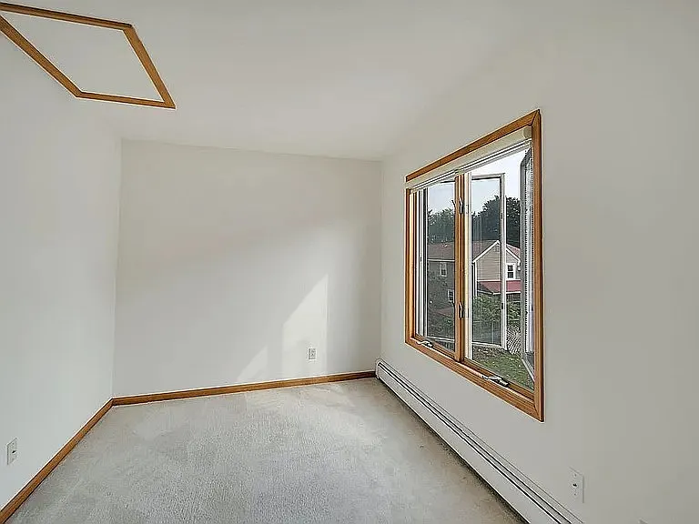 5 Roosevelt Ave #B — Photo 11