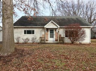 420 W Buchanan St, Carlinville, IL 62626