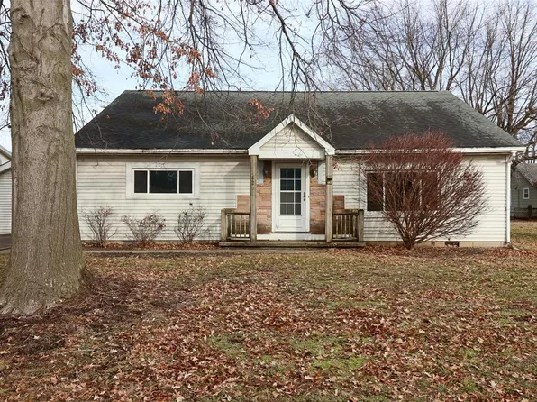 420 W Buchanan St, Carlinville, IL 62626