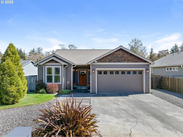 540 SW Juniper Ave, Warrenton, OR 97146