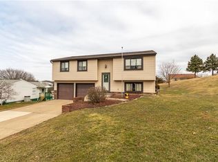 137 Kings Dr, Monaca, PA