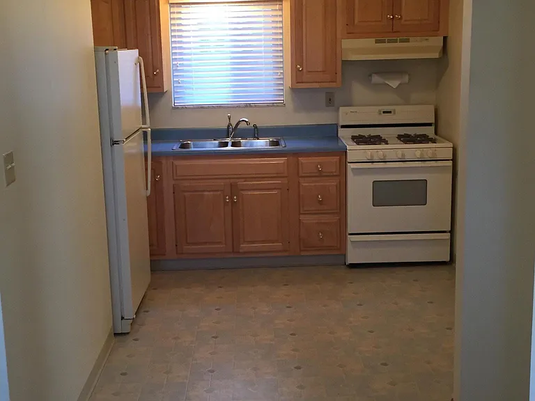 203 W Marion St — Photo 2