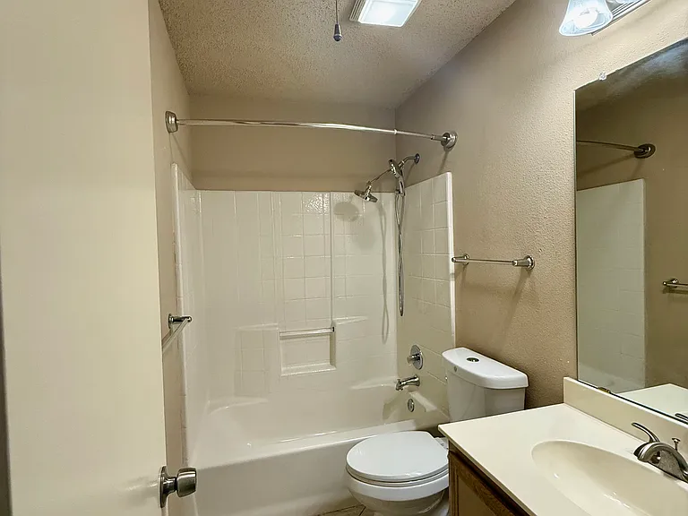 6909 Kara Pl — Photo 10