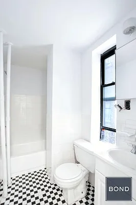 Rented by Bond New York | media 6