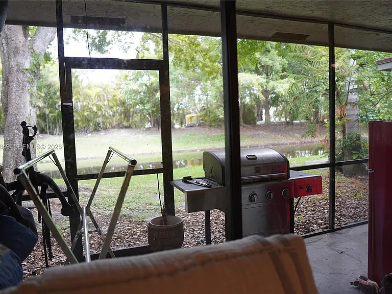 453 Lakeview Dr #2 — Photo 32