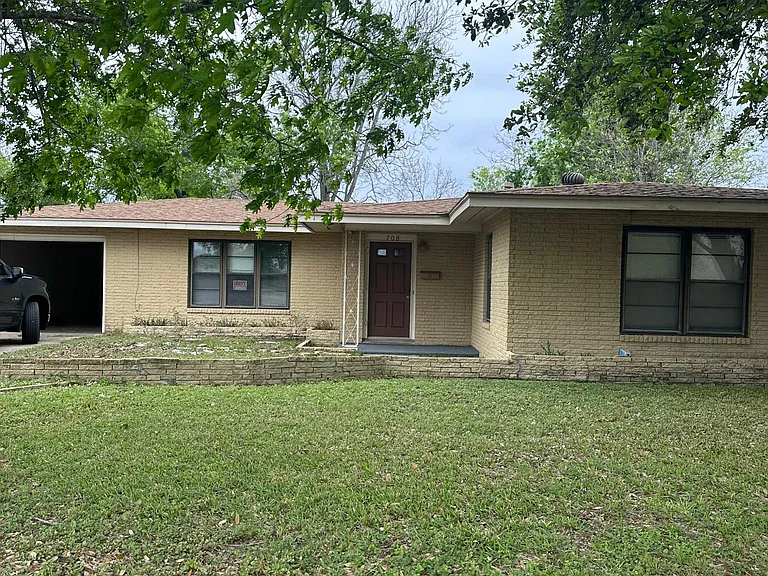 708 E Airline Rd — Photo 1